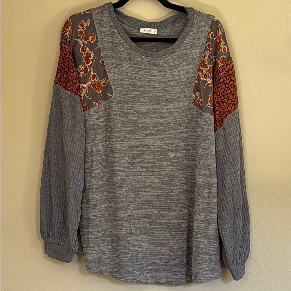 Kori Women's Gray and Red Floral Top
